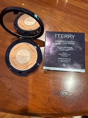 Very Rare- By Terry Compact-Expert Dual-Powder Setting Veil in Warm Beige